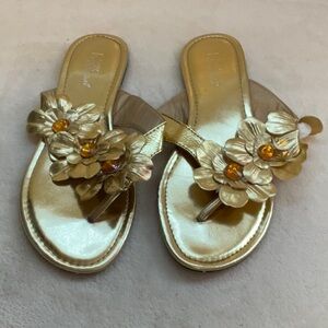 Gold Floral Embellished Sandals with Rhinestone Accents